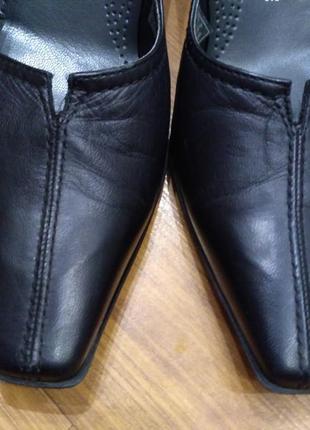 Ara классические кожаные туфли на устойчивом каблуке2 фото