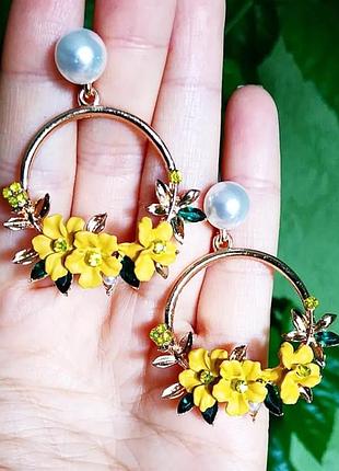 Серьги цветы с цветочками желтые сережки