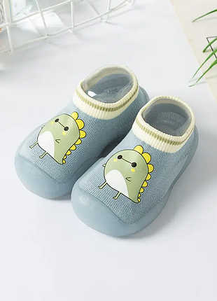 Детские тапочки с силиконовой подошвой, носки с силиконовой подошвой.