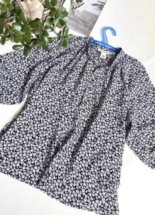 Блуза в мелкие цветочки свободного фасона h&m