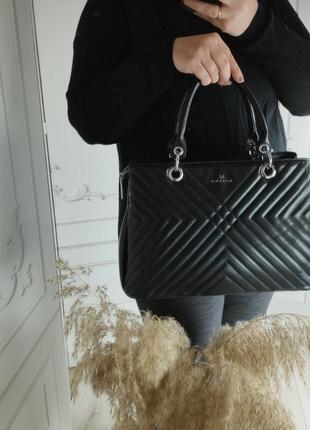 Черная удобная мягкая женская сумка