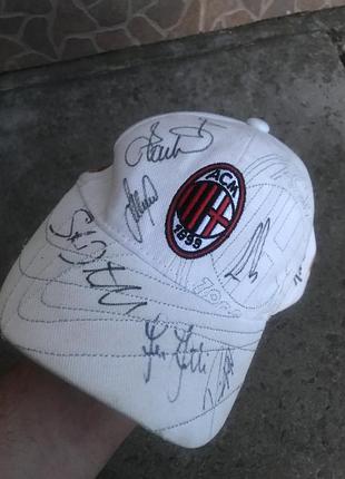 Кепка,бейсболка milan із автографами