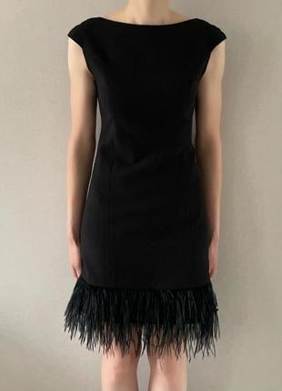 Сукня плаття з пір‘ям страуса