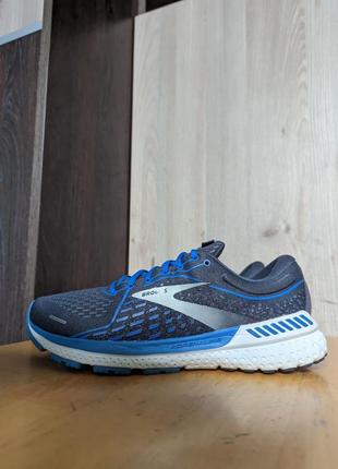 Brooks - бігові кросівки