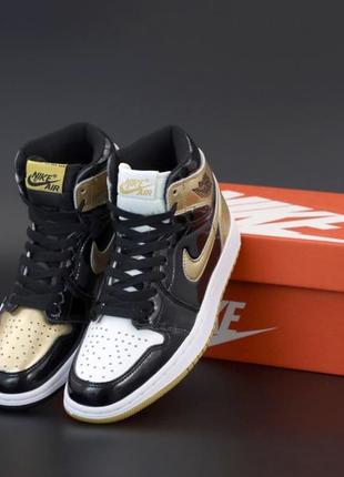 Женские кроссовки nike air jordan 1 high black gold 37-381 фото