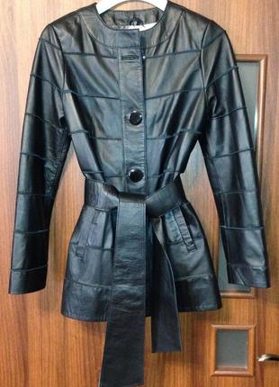 Шкіряна куртка жіноча