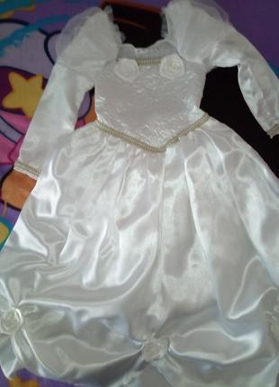 Нарядное платье для утренников