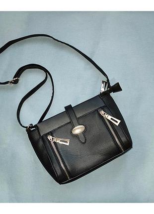 Чёрная сумка клатч фирмы tu