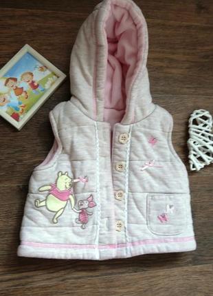 Нежная теплая жилетка