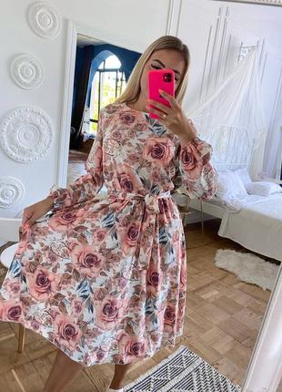 Плаття в квіти