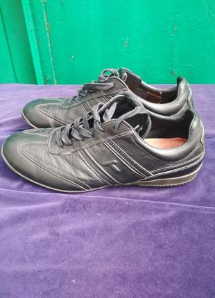 Чоловічі туфлі кросівки черевики мокасини