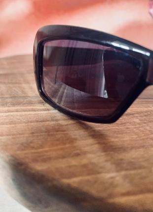 Сонцезахисні окуляри з колекції gucci.3 фото