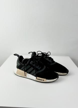 Кроссовки adidas nmd