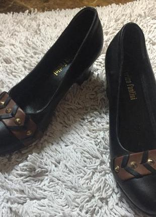 Туфлі