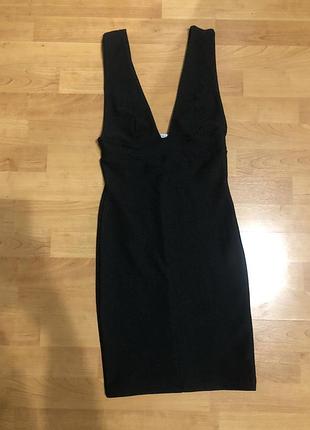 Плаття по фігурі