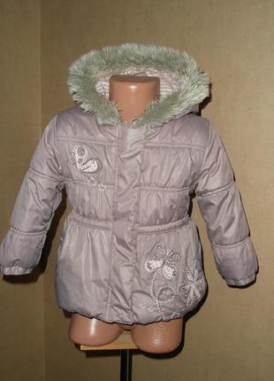 Перламутрова демісезонна тепла куртка з вишивкою next на 1,5-2 роки