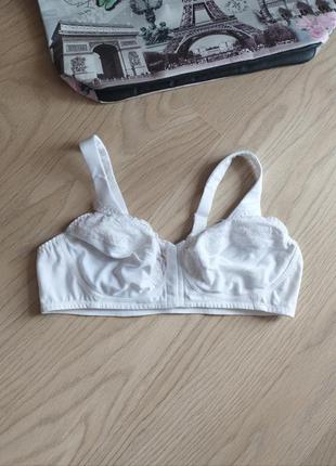 Білий м'який білий бюстгальтер 90в