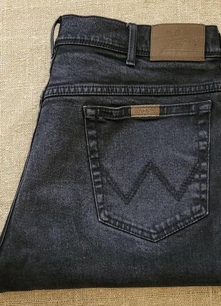 Джинсы wrangler 40/30  ( regular fit, mauritius usa ) новое