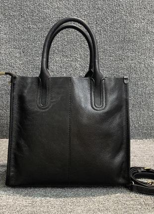 Женская кожаная черная сумка