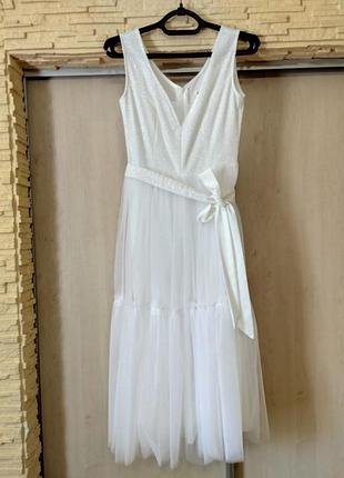 Праздничное белое платье