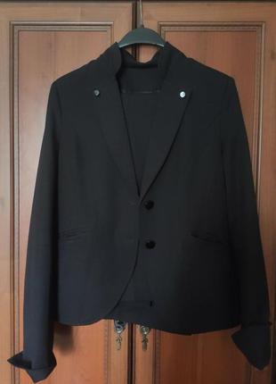 Черный школьный костюм