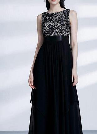 Чорне вечірнє плаття з вишивкою, розмір 38