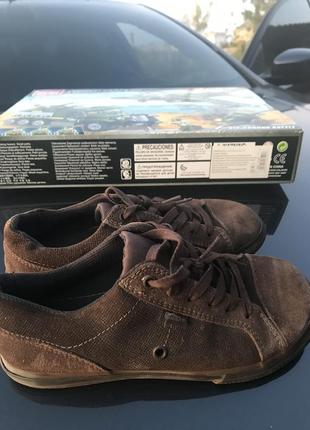 Замшевые кеды  американской фирмы simple