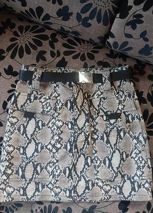 Юбка в принт змеиний