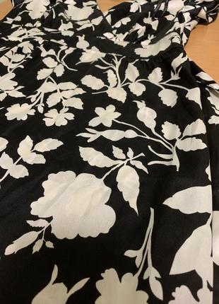 Платье сукня летнее легкое черное атлас в принт белых цветов-веток, 12/40 (3340)6 фото