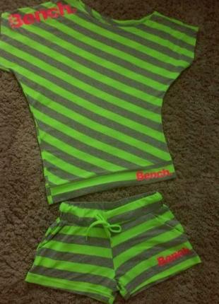 Яркий стильный комплект