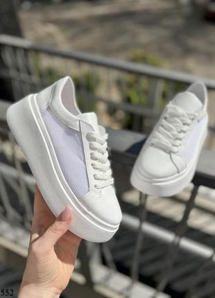 Стильные белые кожаные кроссовки женские