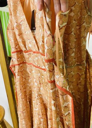 Next шелковое платье персиковый цвет4 фото
