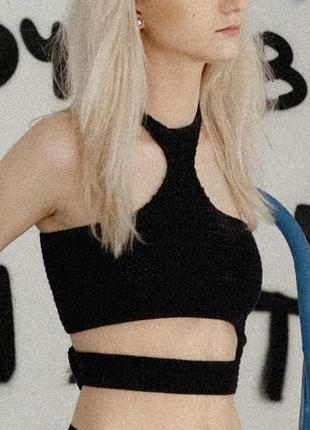 Вязаный топ ручной работы