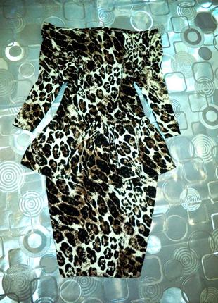 Леопардовое платье футляр с баской-открытые плечи4 фото