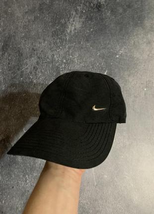 Кепка бейсболка мужская nike metal swoosh