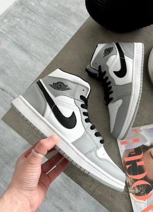 Женские кеды nike air jordan retro 1 grey black strip