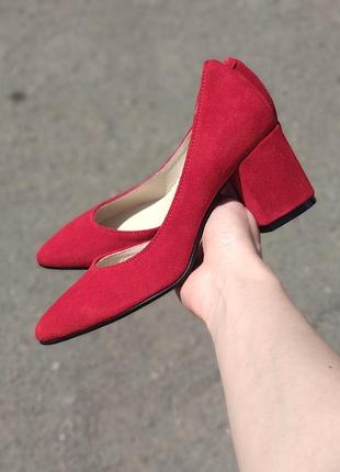 Туфлі човники замшеві шкіряні на каблуці 6см