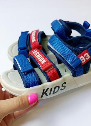 Нові босоніжки сандалі