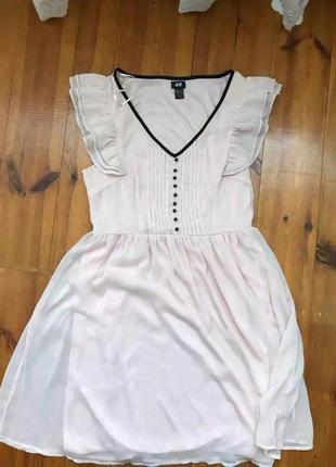 Нежно розовое платье