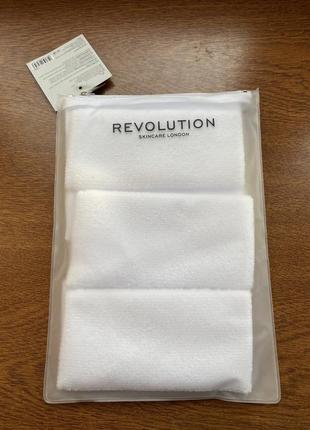 Полотенце для снятия макияжа из микрофибры revolution skincare microfiber makeup remover towel1 фото