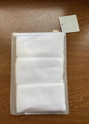 Полотенце для снятия макияжа из микрофибры revolution skincare microfiber makeup remover towel2 фото