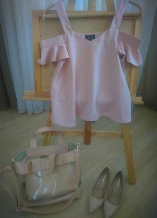 Блуза дуже ніжна приспущеними рукавами!!