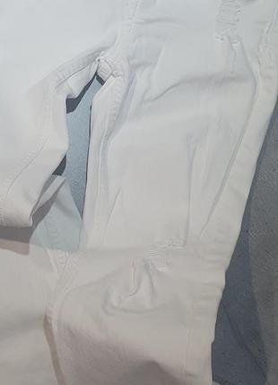 Джинсы белые, рваные s/m