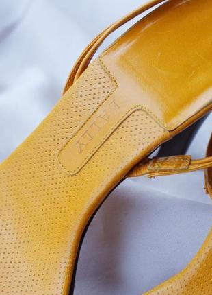 Брендовые кожаные итальянские винтажные модельные босоножки bally6 фото