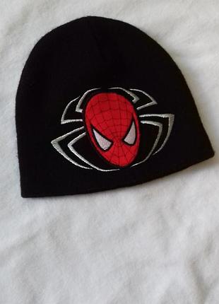 Шапка брендова