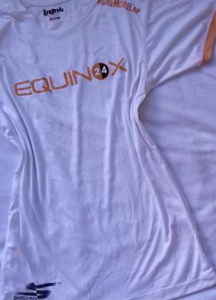 Футболка брендова