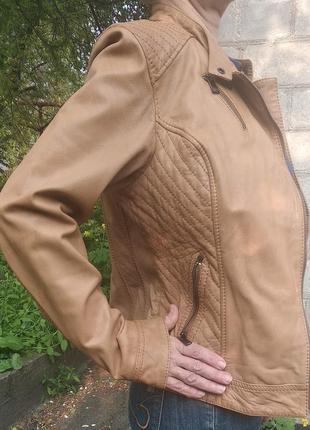 Женская брендовая кожаная куртка косуха оakwood коньячного цвета