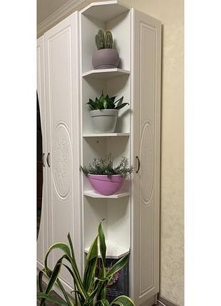 Консоль до шафи василиса з полицями