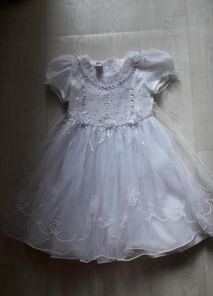 Платье нарядное пышное белое 110-116 см1 фото