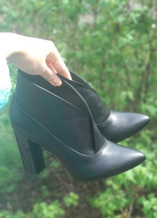 Ботильоны (туфли) из натуральной кожи на устойчевом каблуке 9см3 фото